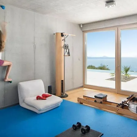 Mayan Comfortable Holiday Vila *